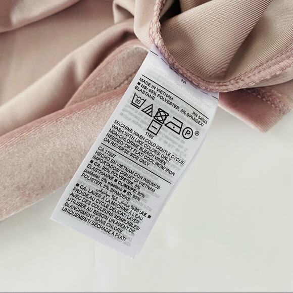 Old Navy | Velvet Crew Neck T-shirt NWT M Mauve - Picture 5 of 7